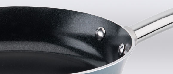 セラミックフライパンCeraStone™(セラストーン)の特徴